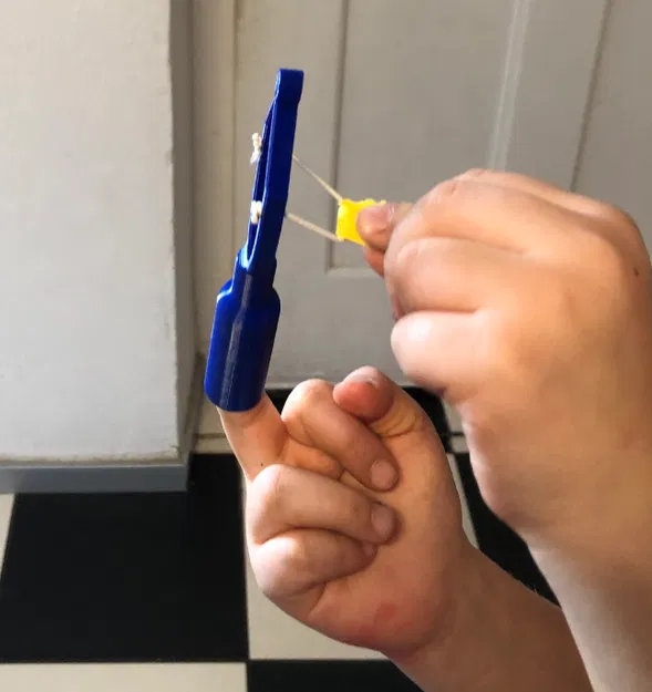 Biến thể ná cao su ngón tay "không có nghĩa là không" - Image 1