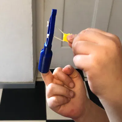 Biến thể ná cao su ngón tay "không có nghĩa là không"