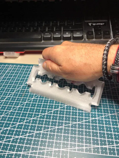 Dụng Cụ Cạo Băng "Rasca hielo" - Image 1