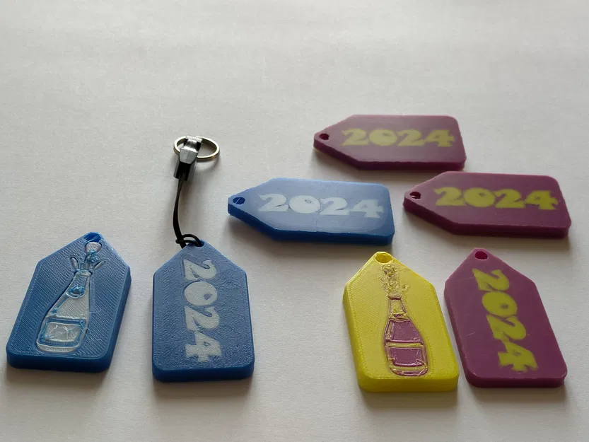 Móc Khóa 2024 Đa Sắc Có Chai - Image 3