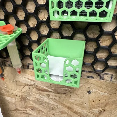 Hộp lục giác treo tường 60x58mm