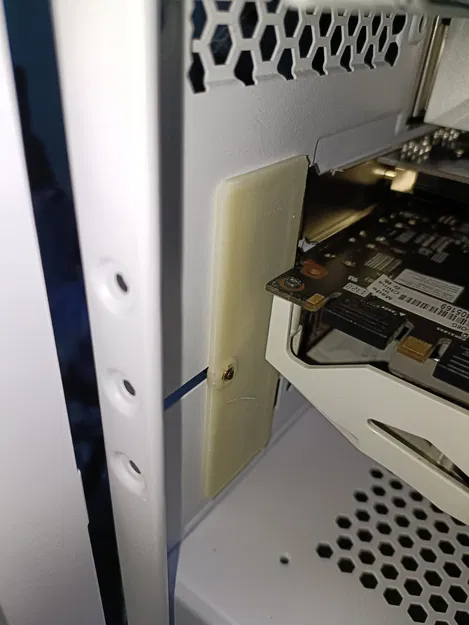 Nắp Khóa Khe PCI-E Montech Air 100 - Image 2