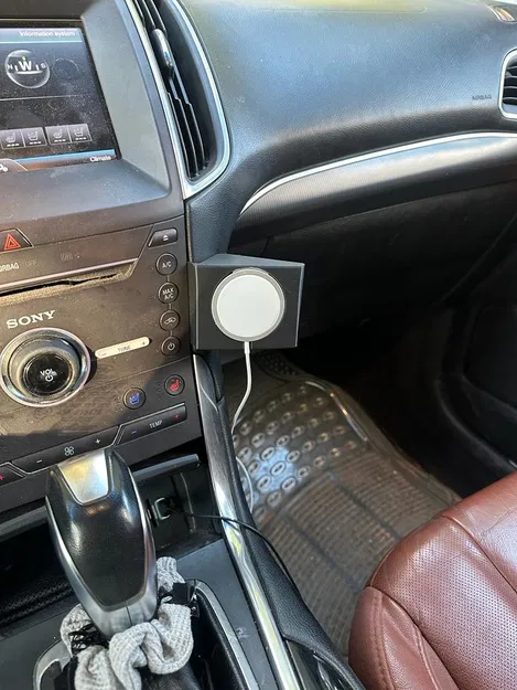 Giá Đỡ Magsafe Gắn Xe Hơi - Image 1