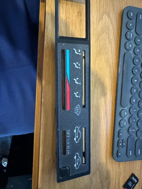 Tấm Nhựa Thay Thế Hốc Chỉnh Nhiệt Độ Xe Toyota Hilux - Image 1