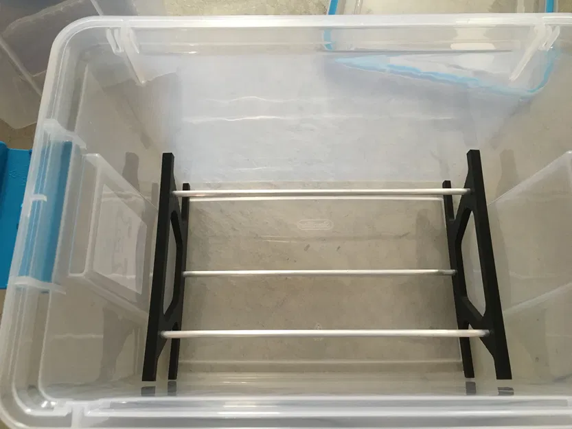 Giá Đỡ Cuộn Filament Cho Thùng Sterilite 20qt - Image 1