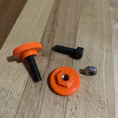 Ốc vặn tay và đai ốc M5 nhét ép cho Đế Camera Raspberry Pi của Sneaks