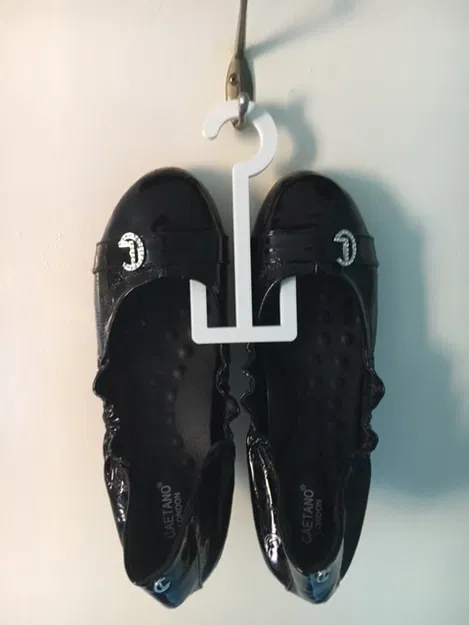 Móc Treo Giày Bệt/Giày Xỏ - Image 1