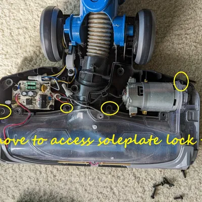 Chốt khóa đế máy hút bụi Shark