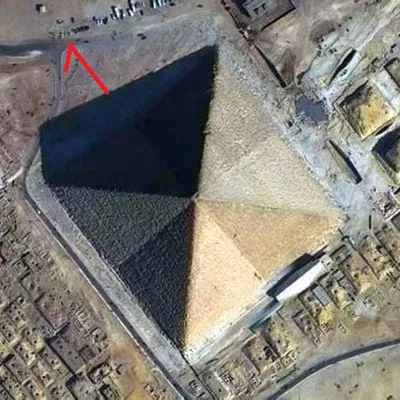 Kim Tự Tháp Giza Vĩ Đại 8 Cạnh