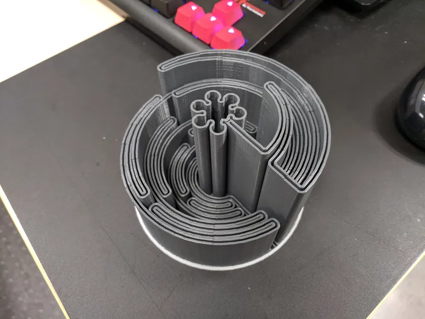 Mê Cung Nghiêng Thánh (Holy Inclined Maze) - Image 1