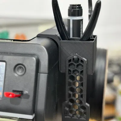 Hộp đựng dụng cụ Flashforge Adventurer 5M Pro có khe đựng keo