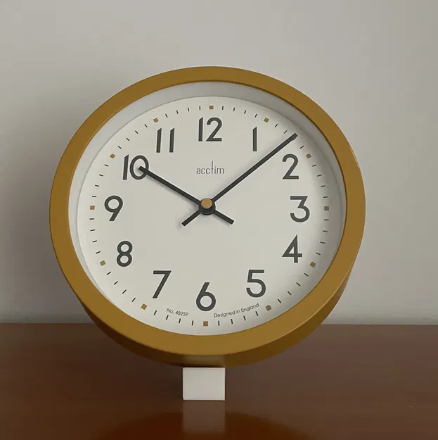 Chân đế đồng hồ IKEA từ treo tường thành để bàn - Image 1