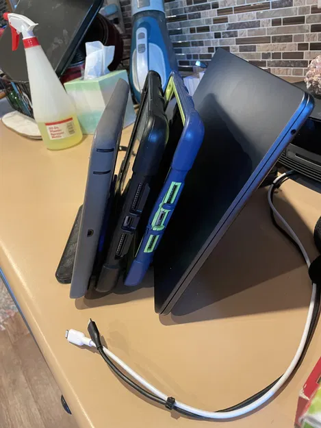 Kệ/Trạm sạc cho nhiều iPad - Image 4