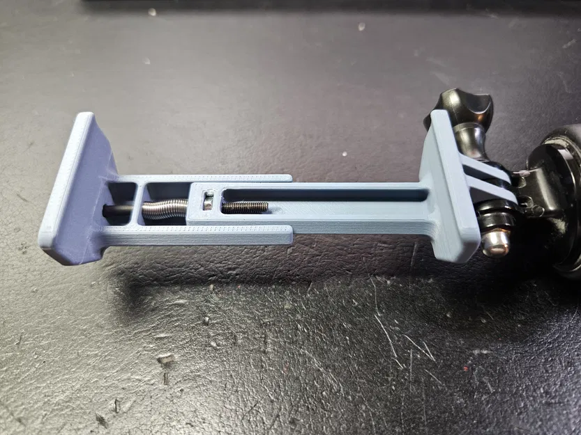 Kẹp Điện Thoại / Giá Đỡ Tripod - Bản Lớn Hơn - Image 1