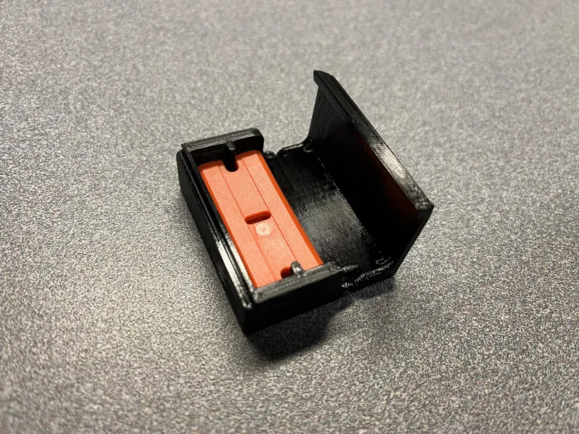 Hộp Đựng Lưỡi Dao Cạo - Image 1