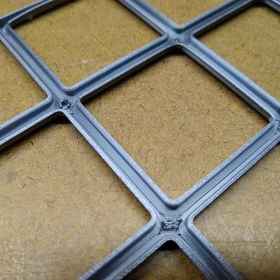 Đế Gridfinity SIÊU NHẸ (Parametric) có Cầu Nối