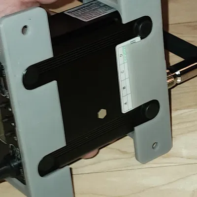 Giá Gắn Máy Phát FM Basewish