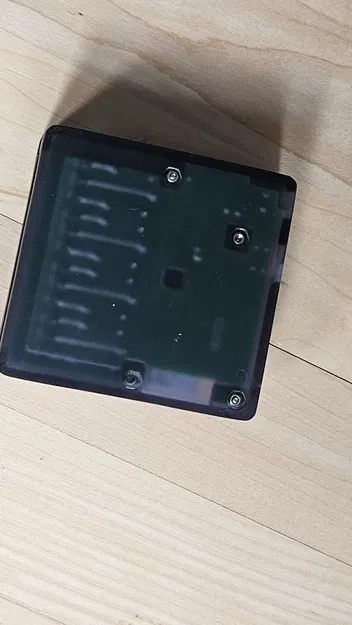 Vỏ Hộp Relay Zigbee Tuya Thông Minh 4 Kênh Newgoal - Image 1