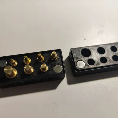 Hộp Đựng Phụ Kiện Ruthex Có Nam Châm 8x3