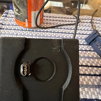 Giá Đỡ kiêm Sạc Garmin Quatix 7