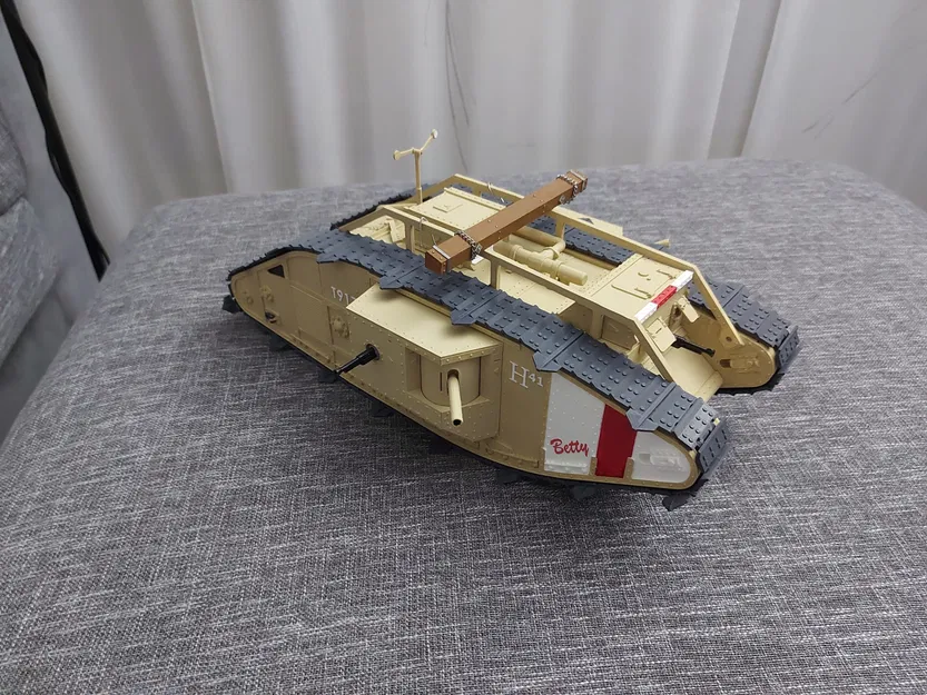 Mô Hình Xe Tăng Mark V Chi Tiết - Image 5
