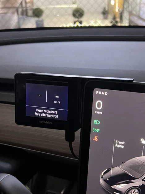 Ngàm Safedrive cho Tesla Model Y - Image 1