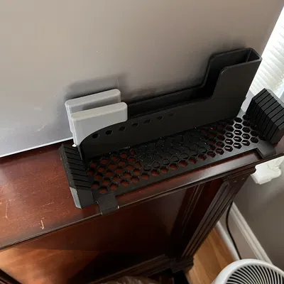 Kệ đựng MacBook Air và Tấm Build plate