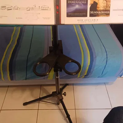 Chân Đựng Sáp Trumpet