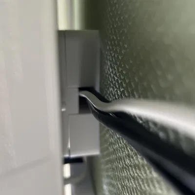 Chân Đế Vesa Mount với Hố Dây Cáp