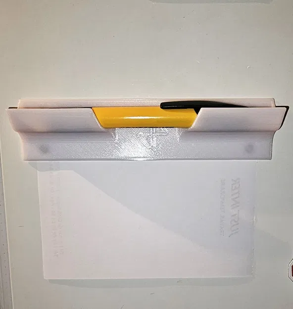 Giá Đỡ Bút Bằng Nam Châm Ngang - Image 1