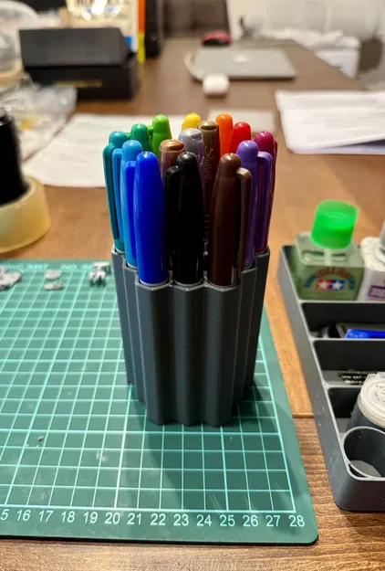 Kệ đựng bút Sharpies - Image 1