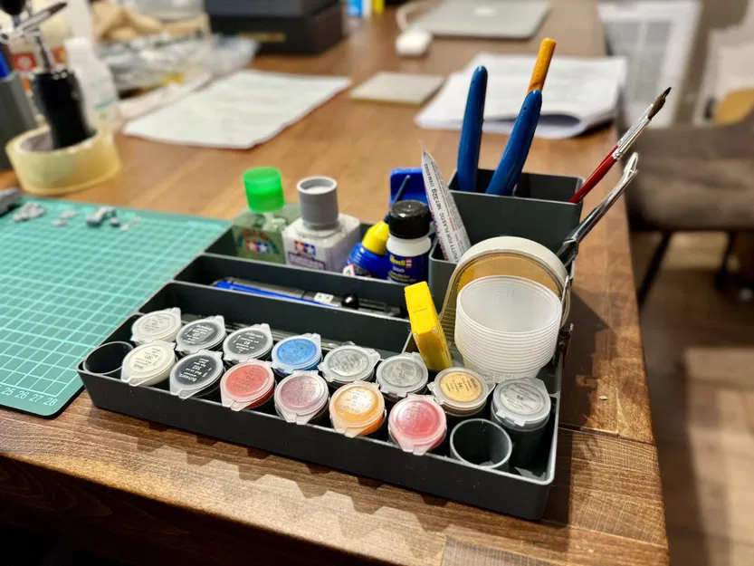 Khay đựng sơn và dụng cụ Revell - Image 1