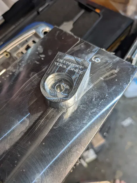 Giá Đỡ Súng Thổi Bụi Cho Máy Phay - Image 1