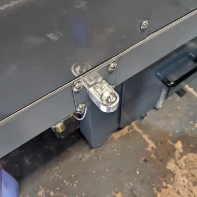 Giá Đỡ Súng Thổi Bụi Cho Máy Phay