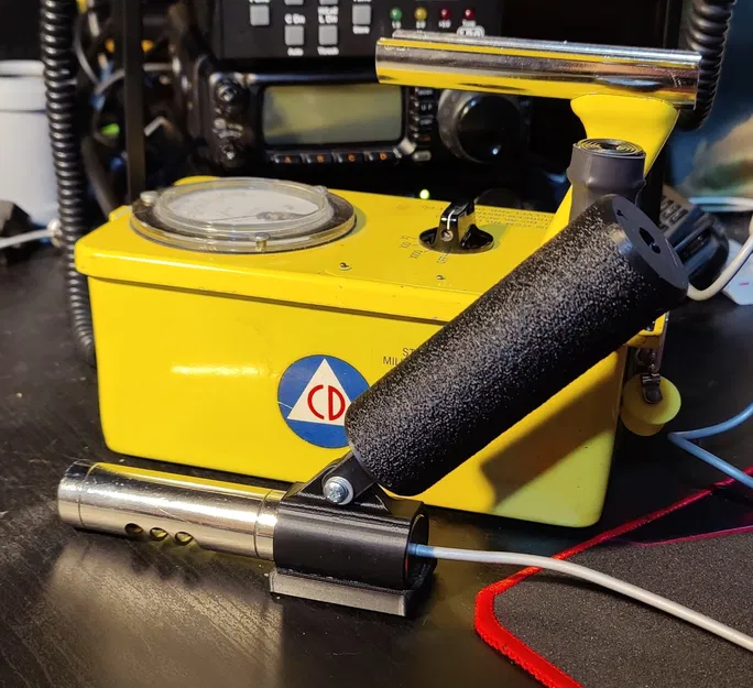 Tay cầm đầu dò Victoreen CDV-700 - Image 1