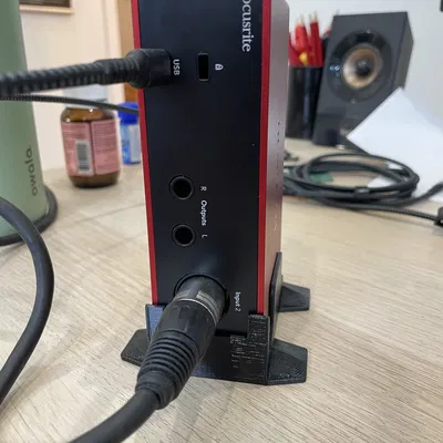 Giá Đỡ Đứng Cho Focusrite Scarlett Solo Gen 4 (USB-C)