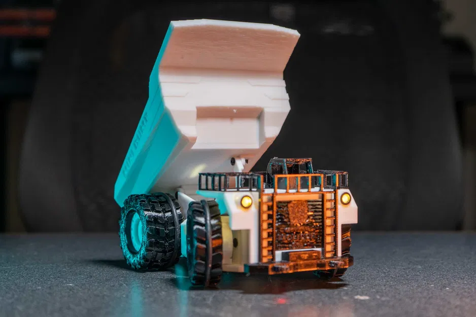 V2.0 Xe ben RC in 3D - Image 3