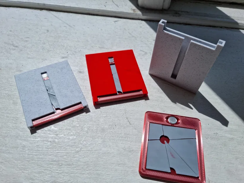 Nắp Bìa Hình Tròn Đỏ - Image 1