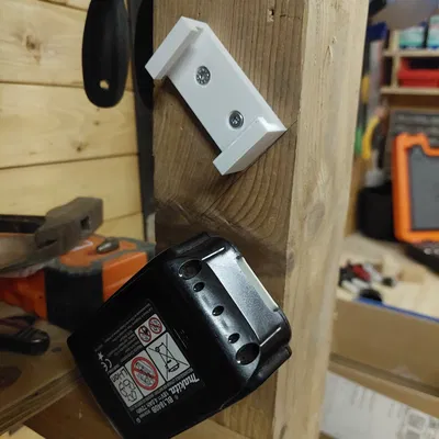 Giá đỡ pin Makita 18V