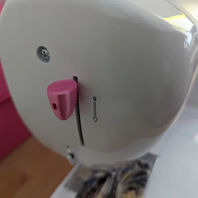 Núm xỏ kim cho máy may Brother Innov-is F400