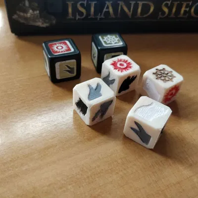 Xúc Xắc Island Siege Khắc 16mm