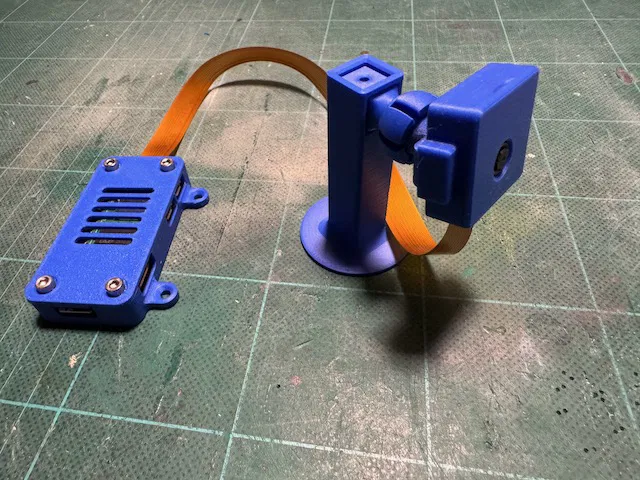 Vỏ Raspberry Pi Zero 2W và chân đế camera xoay - Image 1