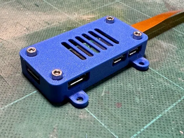 Vỏ Raspberry Pi Zero 2W và chân đế camera xoay - Image 2