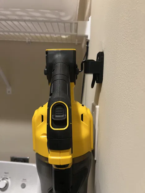 Giá Treo Tường Đơn Giản Cho Máy Hút Bụi Dewalt - Image 1