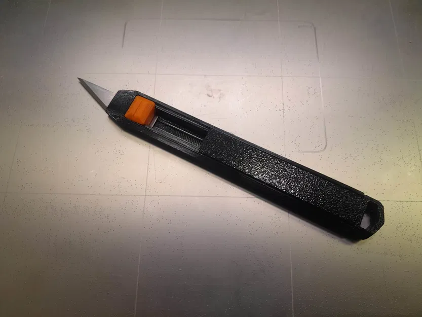 Dao rọc giấy Xacto có lưỡi ẩn - Image 1