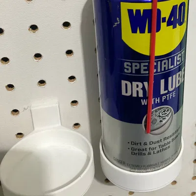 Kệ Peglock của Sy cho bình WD-40