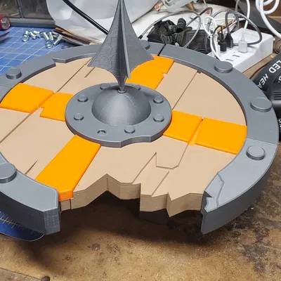 Khiên "Charge n Targe" trong Team Fortress 2