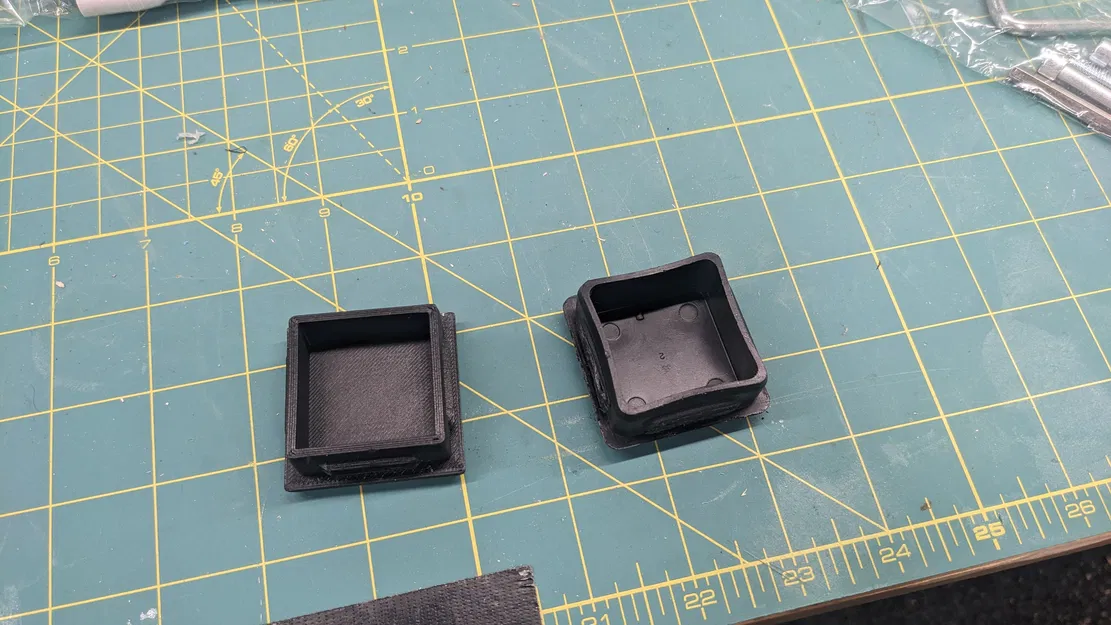 Nút bịt thay thế cho Tạ YORK 300 Slant Board - Image 1