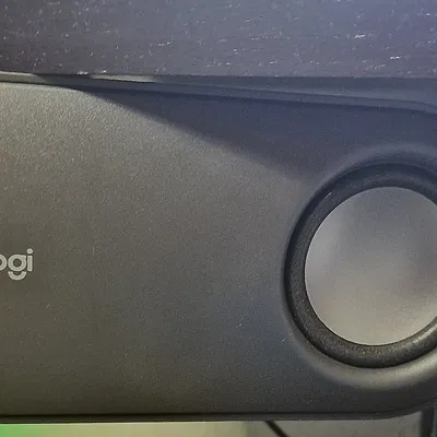 Giá đỡ loa Logitech Z407 Gắn Dưới Kệ Cấu Hình Thấp