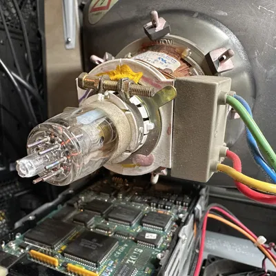 Nút Bảo Vệ Chân Bóng Đèn CRT Máy Macintosh